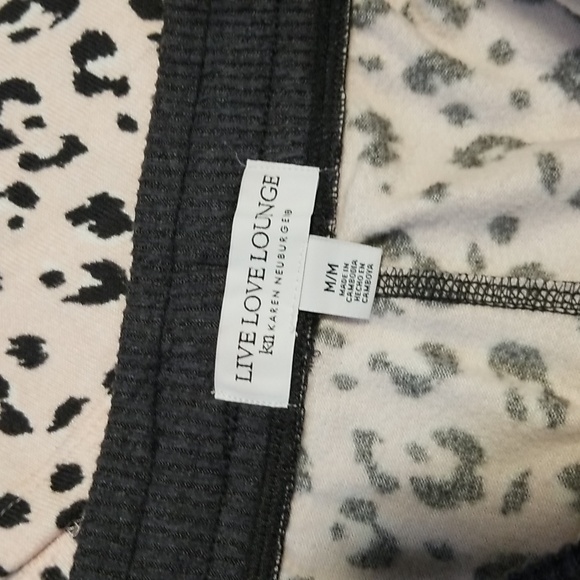 LIVE LOVE LOUNGE by Karen Neuburger Chetah Jammie Set Pink Medium - Picture 4 of 4